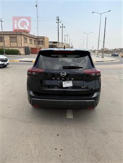 نيسان روج